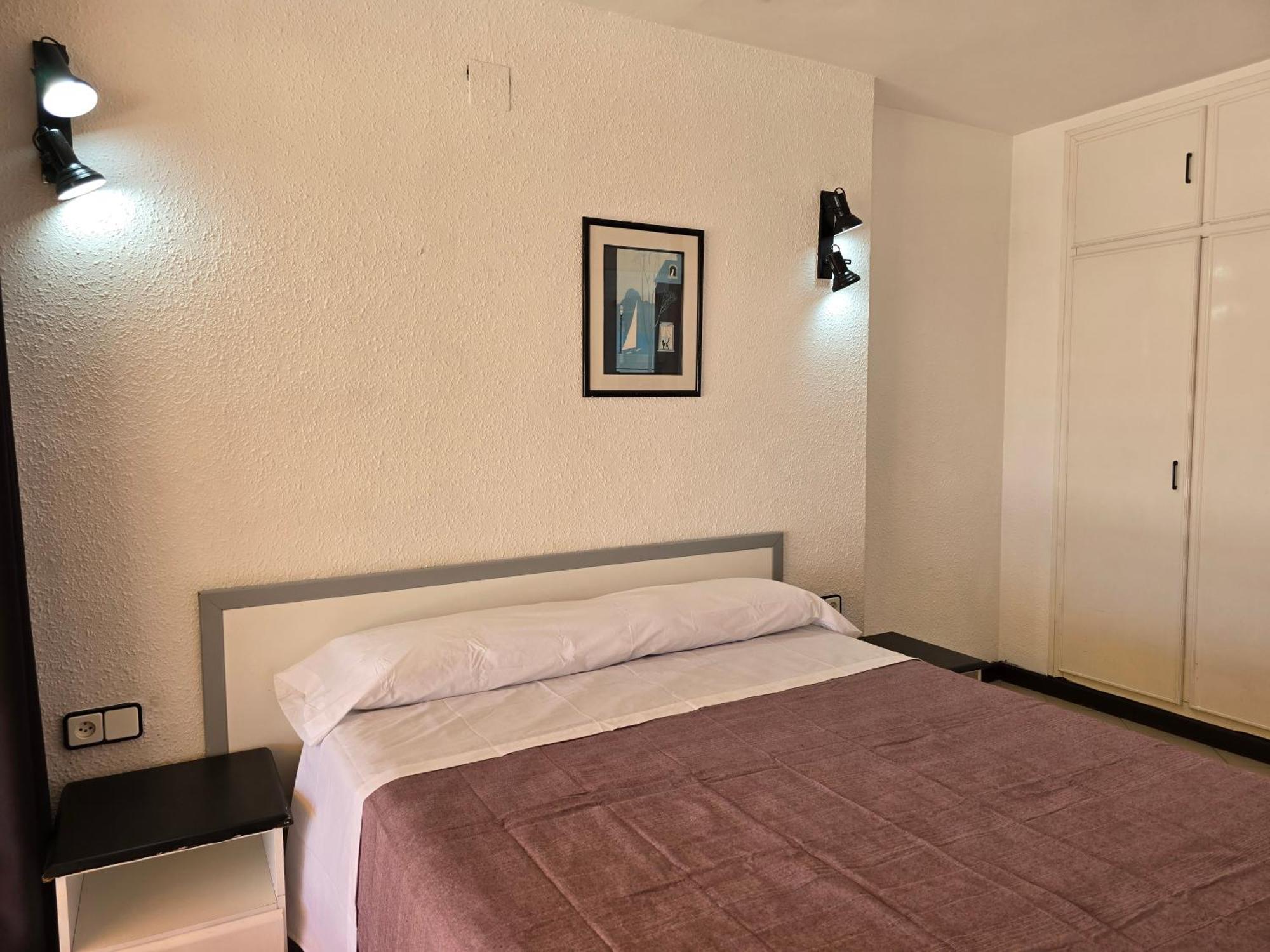 Apartments Novelty Салоу Экстерьер фото